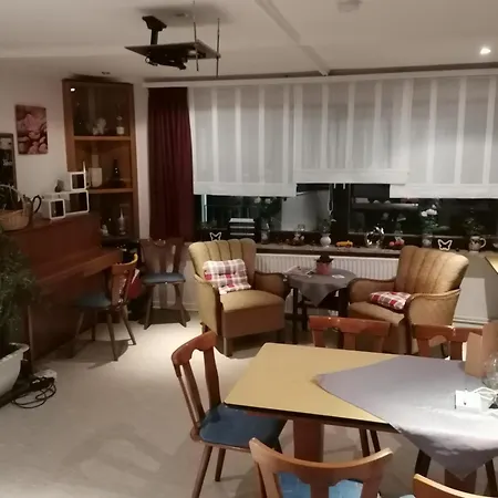 Zur Goldenen Glocke Inhaberin Katja Koppik Dassel